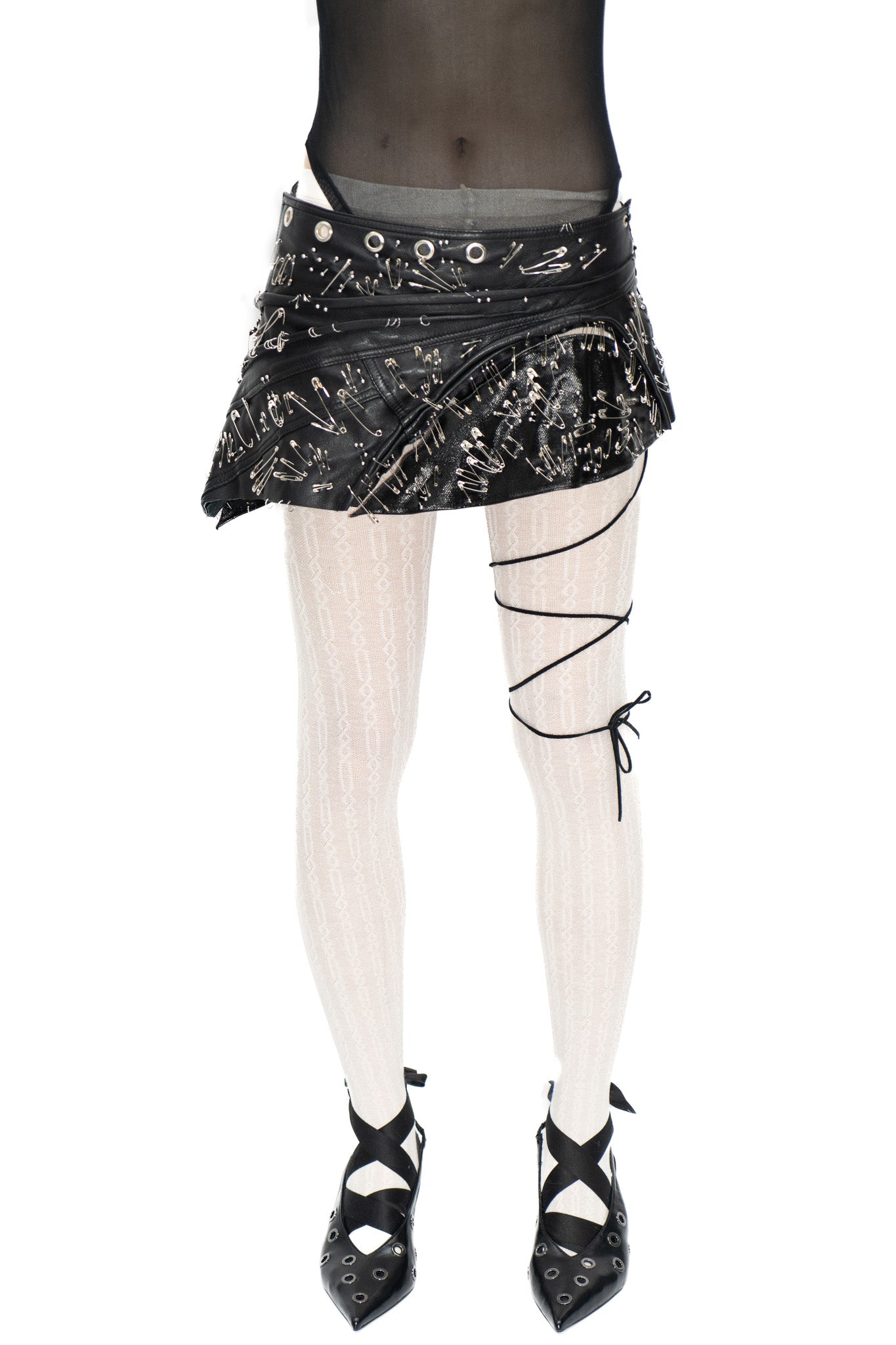 LISA PIERCING MINI SKIRT