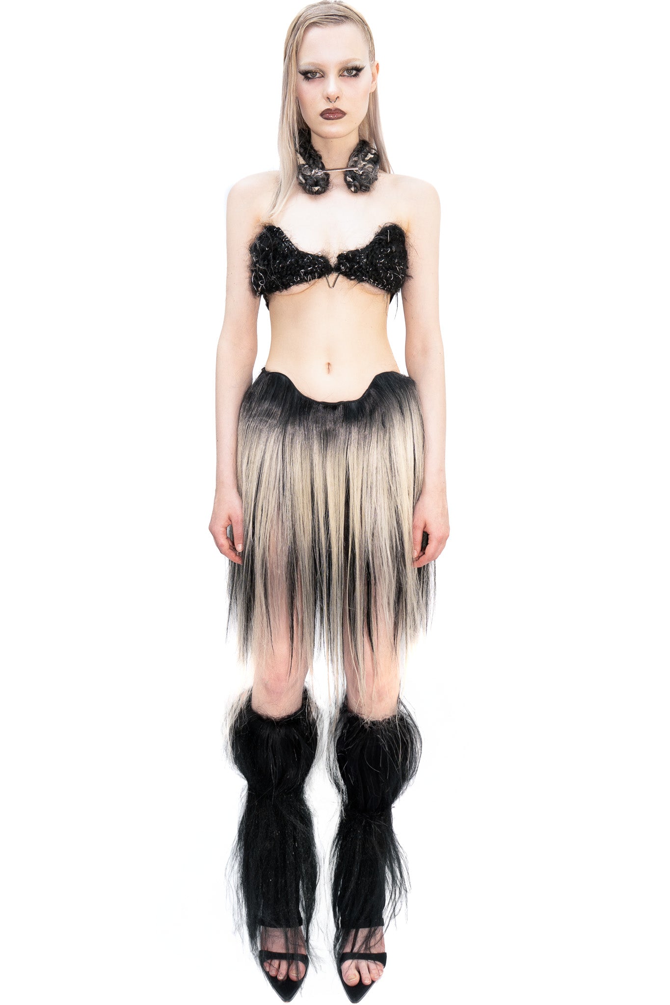 UNDER-CUT HAIR BRA