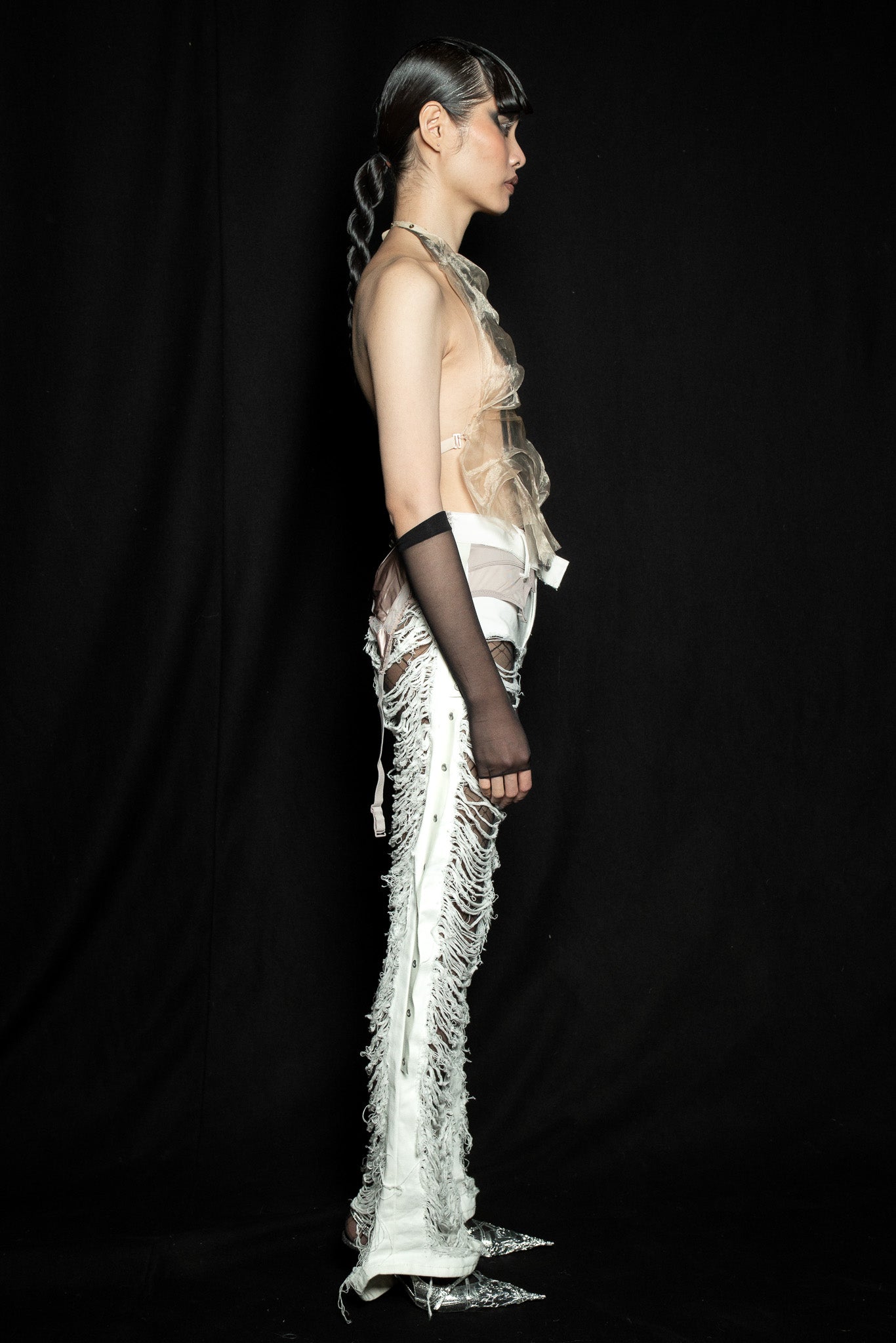 WHORE-MOAN RIPPED JEANS