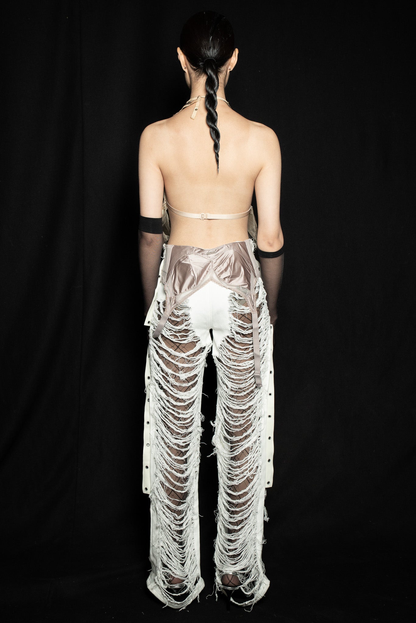 WHORE-MOAN RIPPED JEANS